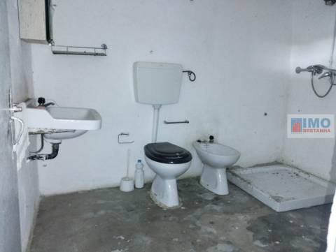 Moradia V2 c/ Quintal - Palvarinho