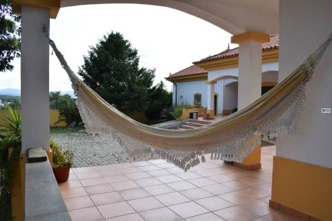 Moradia V5 c/ Piscina e Terreno - entre a Covilhã e Fundão