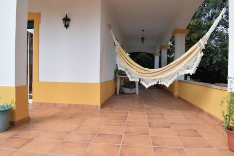 Moradia V5 c/ Piscina e Terreno - entre a Covilhã e Fundão