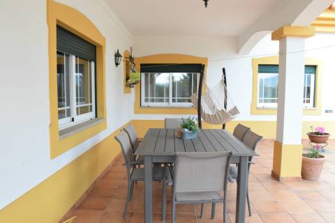 Moradia V5 c/ Piscina e Terreno - entre a Covilhã e Fundão