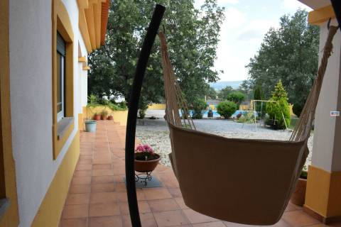 Moradia V5 c/ Piscina e Terreno - entre a Covilhã e Fundão