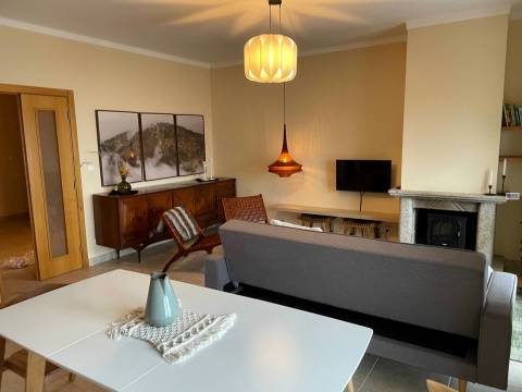 T2 c/ Garagem - Penhas da Saúde