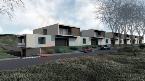 Lote de Terreno - p/ Construção de Moradias - Entrada da Covilhã