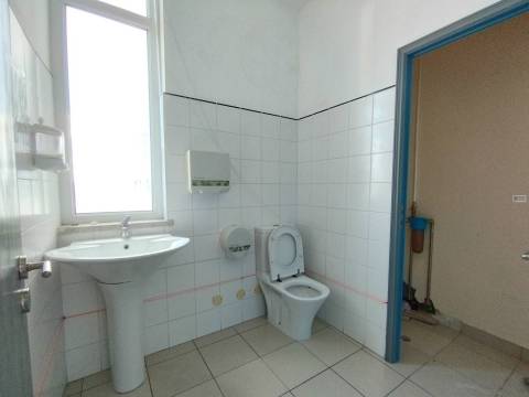 Espaço Comercial - Anil - Zona Baixa da Covilhã