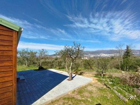 Terreno c/ Moradia Amovível - Monte Serrano