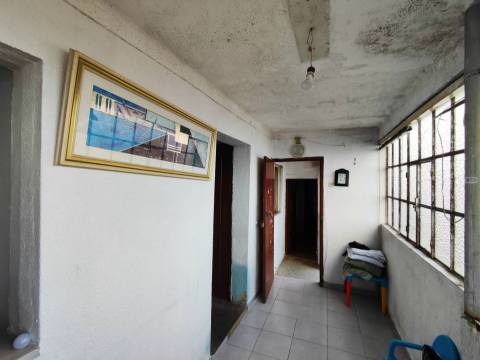 Moradia p/ Recuperar - Pousadinha - Covilhã