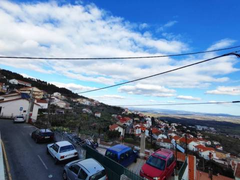 Moradia p/ Recuperar - Pousadinha - Covilhã