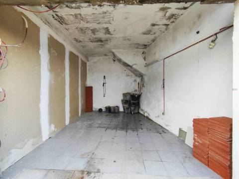 Moradia p/ Recuperar - Pousadinha - Covilhã