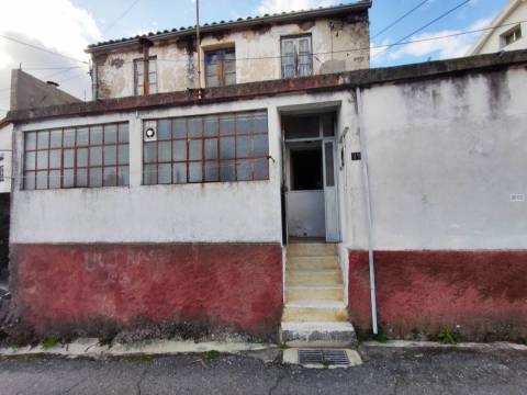 Moradia p/ Recuperar - Pousadinha - Covilhã