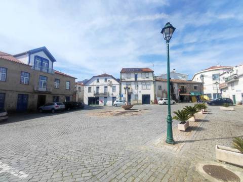 Moradia c/ Projeto Pré - Aprovado p/ 3 apartamentos - Teixoso