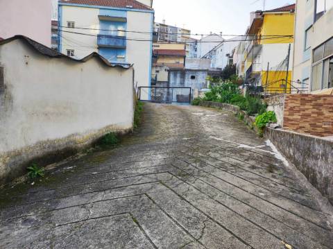 Garagem - Zona do Rodrigo