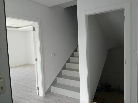 Moradia V4 - Redondos - Fernão Ferro