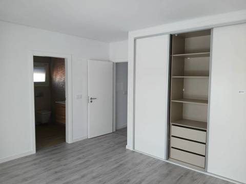 Moradia V4 - Redondos - Fernão Ferro