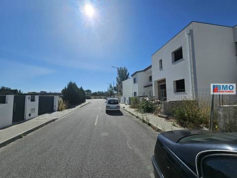 Lote Terreno - Qtª Carapalha