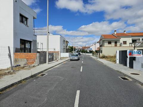 Lote Terreno - Qtª Carapalha