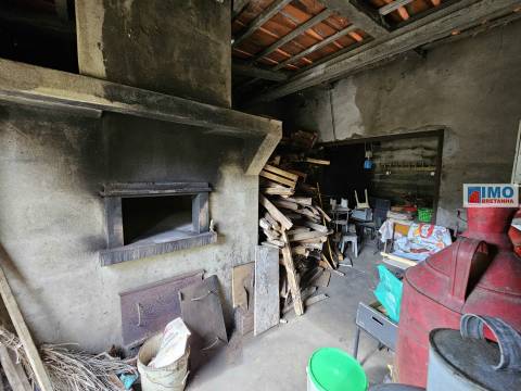 Terreno urbano 1820m - centro da Vila de Alcains