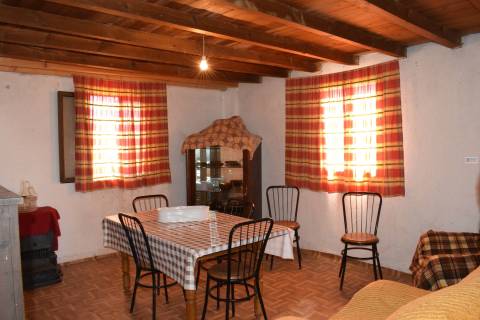 Quinta c/ Habitação - Teixoso