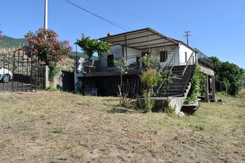 Quinta c/ Habitação - Teixoso