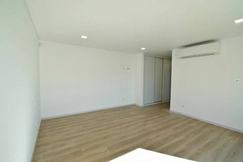 Moradia V4 - Isolada - às portas da  Covilhã