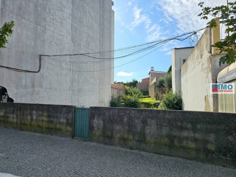 Lote Urbano p/ Construção de Moradia - Alcains
