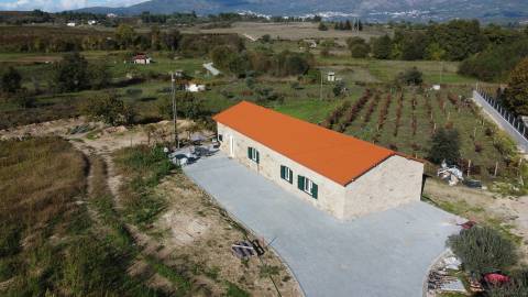 Quintinha c/ Moradia V3 - Peraboa - Covilhã