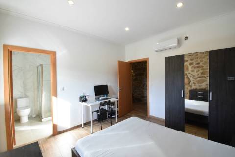 Quintinha c/ Moradia V3 - Peraboa - Covilhã