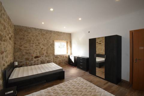 Quintinha c/ Moradia V3 - Peraboa - Covilhã