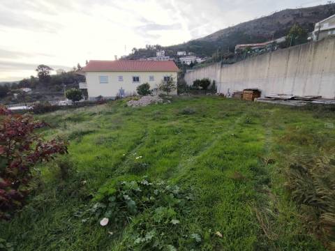 Lote de Terreno - Vila do Carvalho