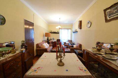 Moradia V2 c/ Comércio - Vila de Caria