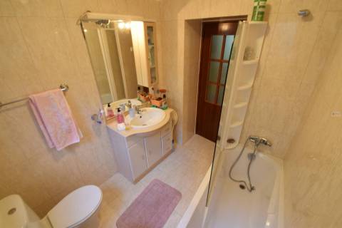 Moradia V2 c/ Comércio - Vila de Caria