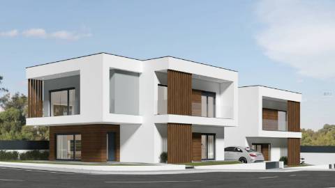 Moradia V4 c/ Garagem - Qtª Laranjeiras - Fernão Ferro