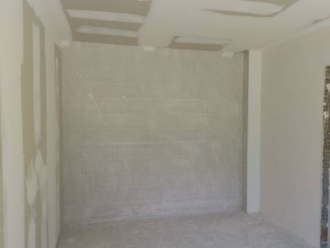 Moradia V4 c/ Garagem - Qtª Laranjeiras - Fernão Ferro