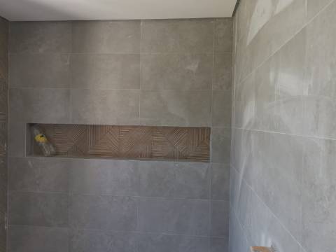 Moradia V4 c/ Garagem - Qtª Laranjeiras - Fernão Ferro