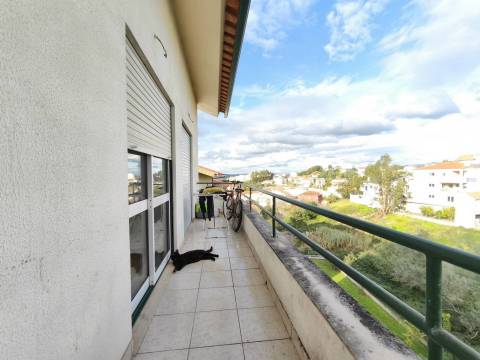 T3 Duplex c/ Garagem - perto do Hospital dos Covões