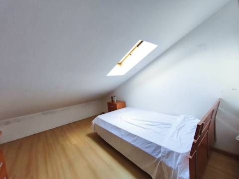 T3 Duplex c/ Garagem - perto do Hospital dos Covões