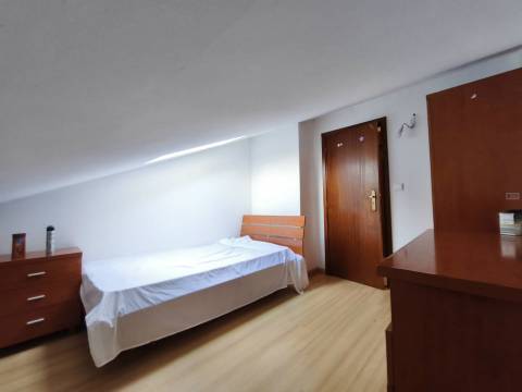 T3 Duplex c/ Garagem - perto do Hospital dos Covões