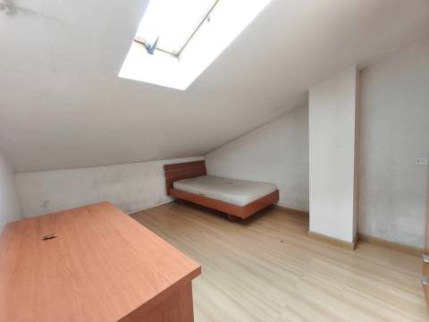 T3 Duplex c/ Garagem - perto do Hospital dos Covões