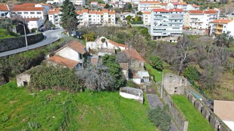Terreno c/ 6 Prédios e um Rustico - Água Alta - Covilhã