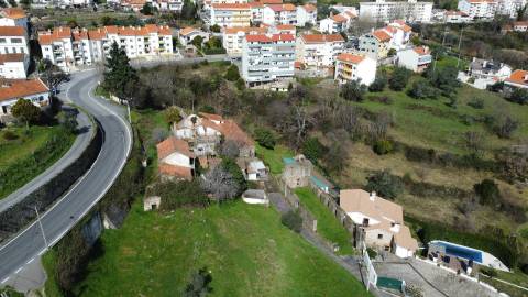 Terreno c/ 6 Prédios e um Rustico - Água Alta - Covilhã