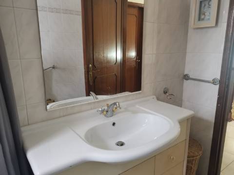 Moradia V4 - Famões - Odivelas