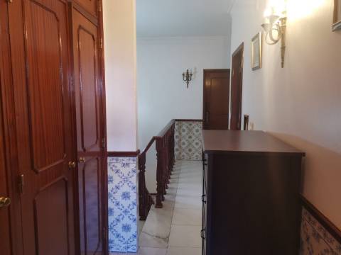 Moradia V4 - Famões - Odivelas