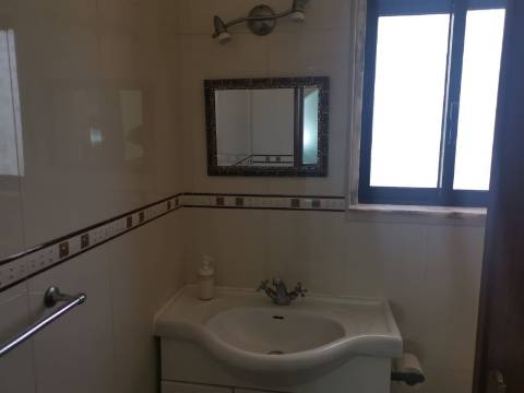 Moradia V4 - Famões - Odivelas