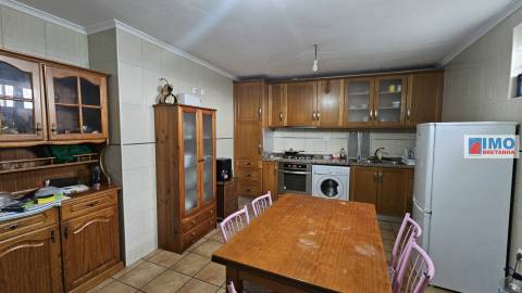 Moradia V4 c/ 2 entradas - Idanha-a-Nova