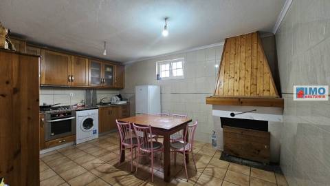 Moradia V4 c/ 2 entradas - Idanha-a-Nova