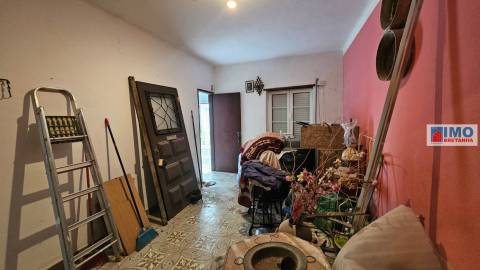 Moradia V4 c/ 2 entradas - Idanha-a-Nova