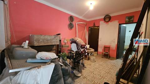 Moradia V4 c/ 2 entradas - Idanha-a-Nova