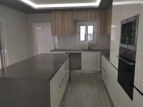 Moradia Isolada V4 c/ Piscina - Térrea - Fernão Ferro