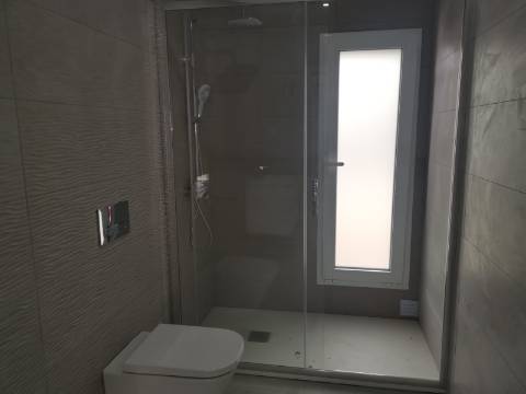 Moradia Isolada V4 c/ Piscina - Térrea - Fernão Ferro