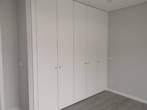 Moradia Isolada V4 c/ Piscina - Térrea - Fernão Ferro