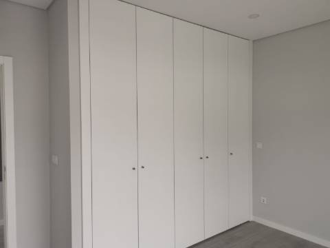 Moradia Isolada V4 c/ Piscina - Térrea - Fernão Ferro